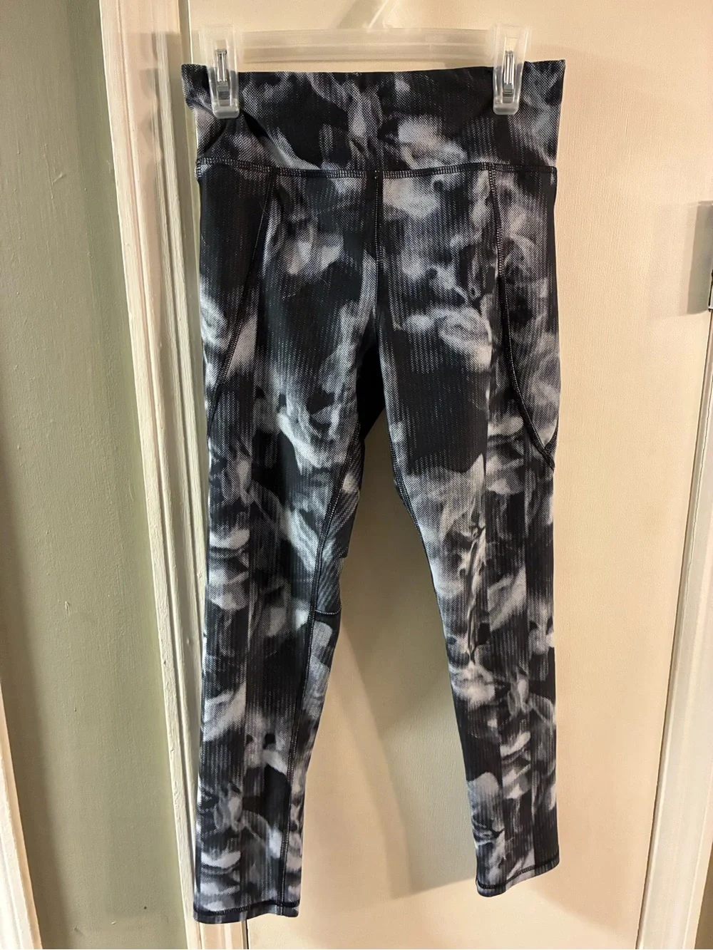 Girls Old Navy Black And Gray Leggings Size L  Large (10 / 12)